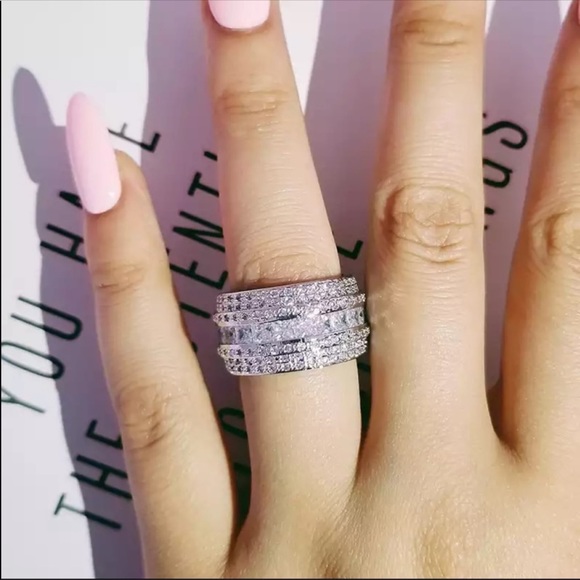 New Women’s 925 Silver Beautiful Diamond Ring - Picture 3 of 4